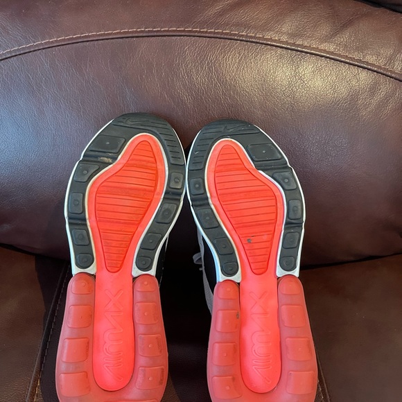 Nike Air Max 270. Size 5Y/6.5 Womens - Picture 5 of 5